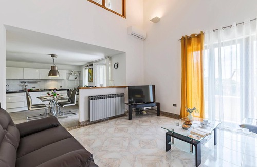 Pazin House | Cozy home in Pazin with jacuzzi