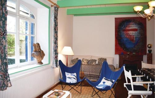 Plourivo House | Cozy Home In Plourivo With Kitchen