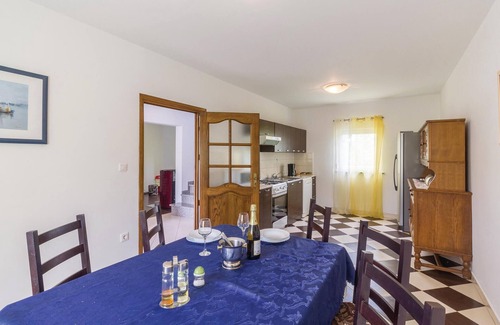 Skatari House | Cozy home in Pula with kitchen