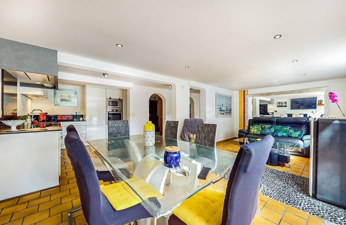Saint-Augustin House | Cozy home in Saint-Augustin with WiFi