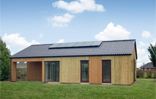 Tranebjerg House | Cozy Home In Samsø With Kitchen