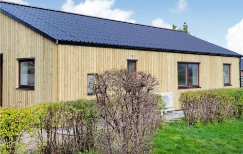 Tranebjerg House | Cozy Home In Samsø With Kitchen