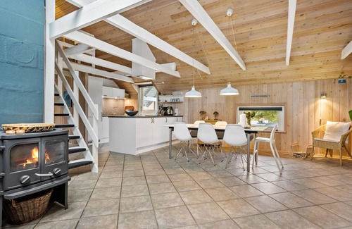 Spøttrup House | Cozy home in Spøttrup with WiFi