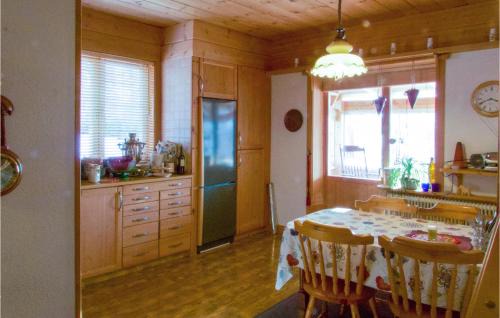 Vindeln Municipality House | Cozy Home In Storsävarträsk With Sauna
