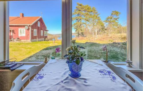 Stromstad O House | Cozy Home In Strömstad With Wifi