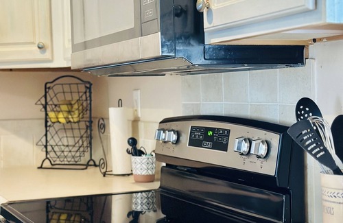 St. Johns House | Cozy home in the heart of St Johns!