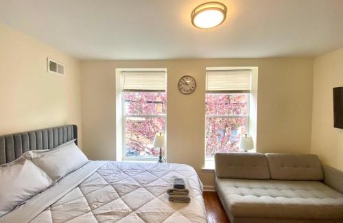 Hawthorne House | Cozy Home in the Heart of South Philly