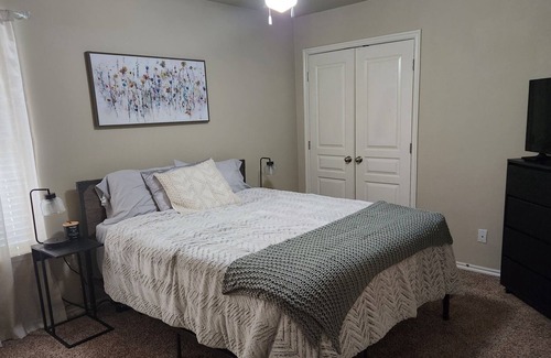 Edmond House | Cozy home in the heart of Edmond. Near UCO.