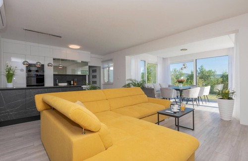 Klis House | Cozy home in Veliki Brocanac
