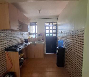 Meru Bed & Breakfast | Cozy Home