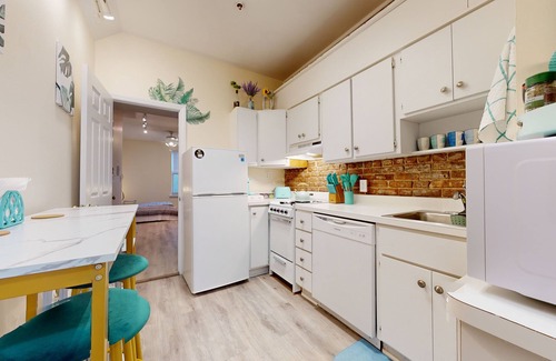 Hoboken Apartment | Cozy Home Minutes From NYC