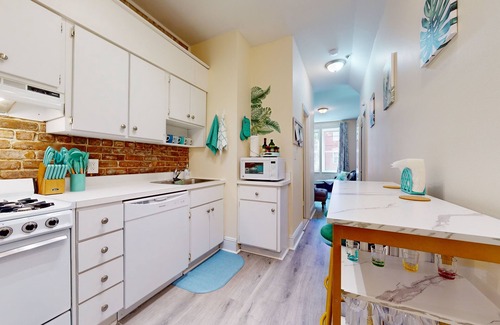 Hoboken Apartment | Cozy Home Minutes From NYC
