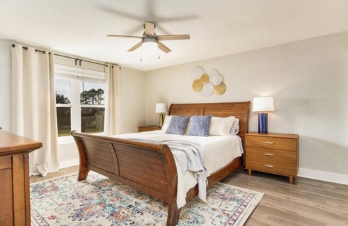 Gulf Breeze House | Cozy Home Minutes to Beaches