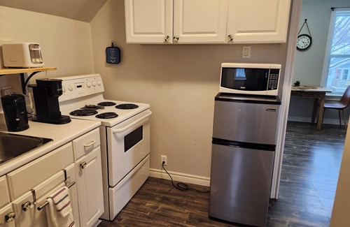 Sarnia House | Cozy home near downtown, beaches, parks, Lake Huron and the St. Clair River
