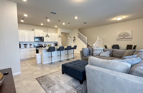 Loughman House | Cozy home next to Disney World! 7167