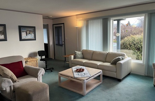 Hazelton House | Cozy home on Clifford Street Old Hazelton
