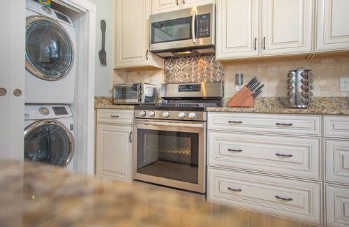 Beach Institute House | Cozy Home on Famous Jones Street in Historic District by Lucky Savannah