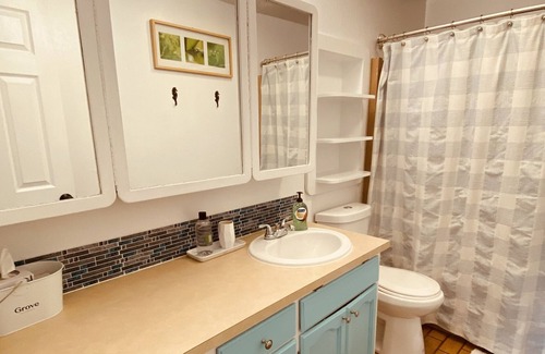 Corvallis House | Cozy Home on quiet circle close to Hospital