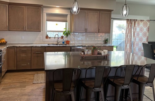 East Wenatchee House | Cozy home overlooking Columbia River & Enchantments Mtn Range!
