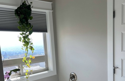 East Wenatchee House | Cozy home overlooking Columbia River & Enchantments Mtn Range!