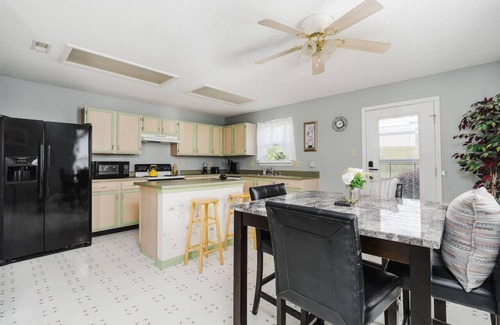 Plainfield House | Cozy Home Plainfield Indy