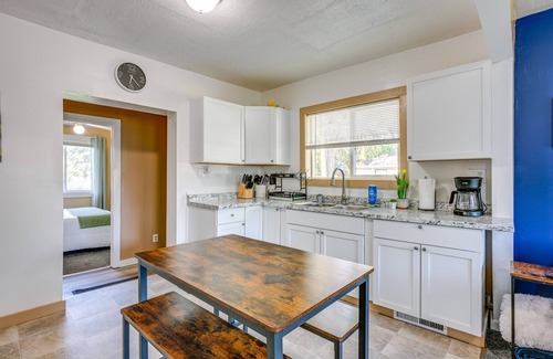 Saginaw House | Cozy Home w/Backyard ~ 3 Mi to Downtown Saginaw!