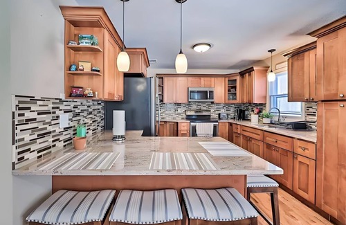 Long Pond Cabin | Cozy Home w/Game room Poconos! camelback Kalahari