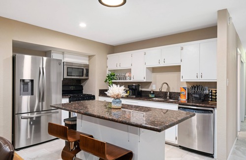 Elk Grove House | Cozy home w/pool table-Family getaway