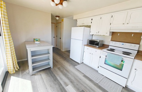 Lake Stevens House | Cozy home, Walk to Lake, Food & Shops, EV Charger