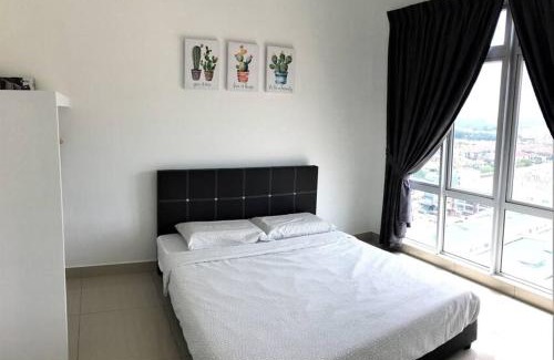 Tebrau Apartment | Cozy Homestay at Menara Hartamas 1-4pax