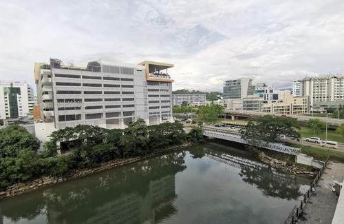 Downtown Kota Kinabalu Apartment | Cozy Homestay THE LOFT IMAGO Spacious Room by WJ Homestay