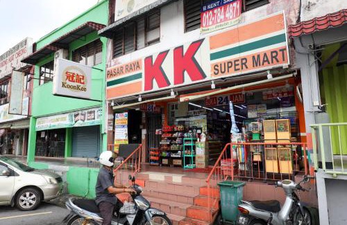 Taman Mutiara Apartment | Cozy Homestay with Karaoke System & Pool Table