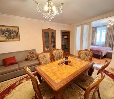 Chugureti House | Cozy House And Yard Old Tbilisi Center