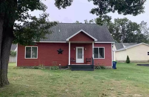 Lake City House | Cozy house close to town and the beach