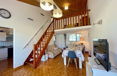 Bretignolles-sur-Mer House | Cozy House Near Dunes Beach, 2 Bedrooms + Mezzanine, Parking & Garden, Baby Gear Included