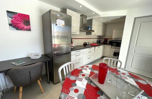 Saint-Jean-de-Monts House | Cozy house with shared pool near forest in Saint Jean de Monts, free WiFi