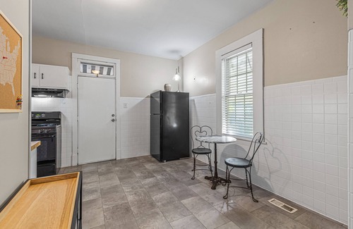 St. Louis House | Cozy House-Great Location-Walk to the Zoo Museums