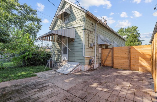 St. Louis House | Cozy House-Great Location-Walk to the Zoo Museums