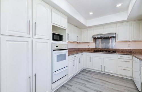 Chino House | Cozy House in gate community in center of Chino