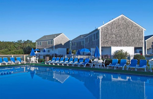West Yarmouth Apartment | Cozy House in Waterfront Resort w/Private Beach & Ocean-View Pool