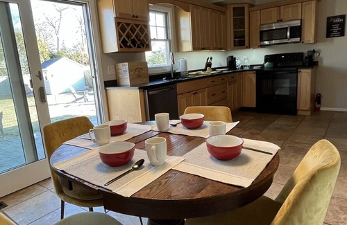 Hampton Bays House | Cozy House less than two miles from Ocean Beaches