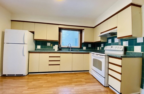 Willowdale House | Cozy house located in Toronto North York central business district. n