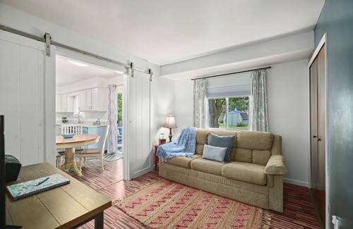 Jackson House | Cozy house-Near Cascades-Dog friendly-Large yard-Tranquil