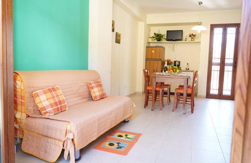 Mazzeo Apartment | Cozy house on the sea side