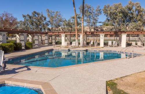 Tempe House | Cozy House Pool Spa Tennis & Pickleball Courts