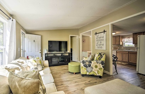 Olivia House | Cozy House w/Huge Yard ~ 16 Mi to Fort Bragg
