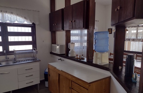 Jardim Santa Tereza House | Cozy house with 3 bedrooms 600m from Indaiá beach, Bertioga
