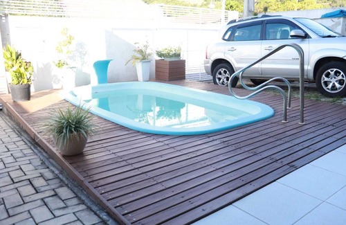 Porto Belo House | Cozy house with bathtub - 5 min from Praia do Centro, Porto Belo