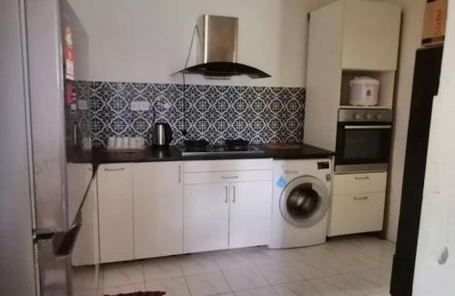 Sekudai House | Cozy house with free wifi and parking near Utm, Legoland