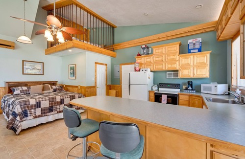 Caldwell Apartment | Cozy Idaho Retreat w/Grill & Fire Pit!